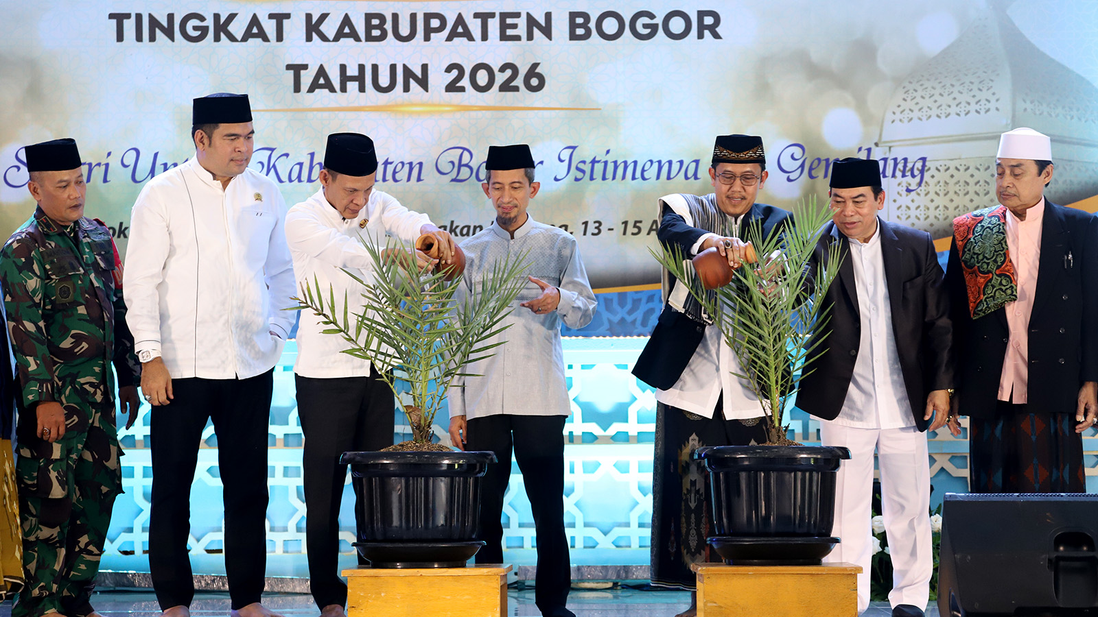 Jaro Ade Tekankan Pondok Pesantren Adalah Benteng Kokoh Pencetak Generasi Rabbani