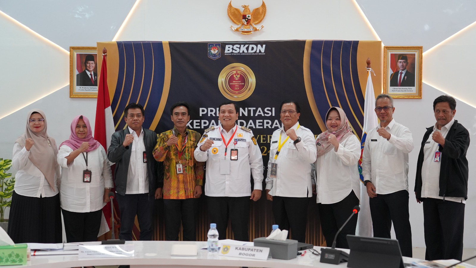 Pj. Bupati Bogor Presentasikan Dua Inovasi Unggulan LAPOR PAK dan SAUR SEPUH Bersaing di IGA AWARD 2024