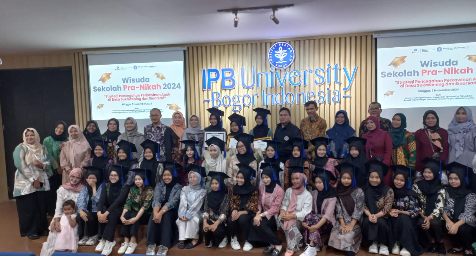 Sekolah Pranikah Kolaborasi Pemkab Bogor dan IPB University Cetak Wisudawan