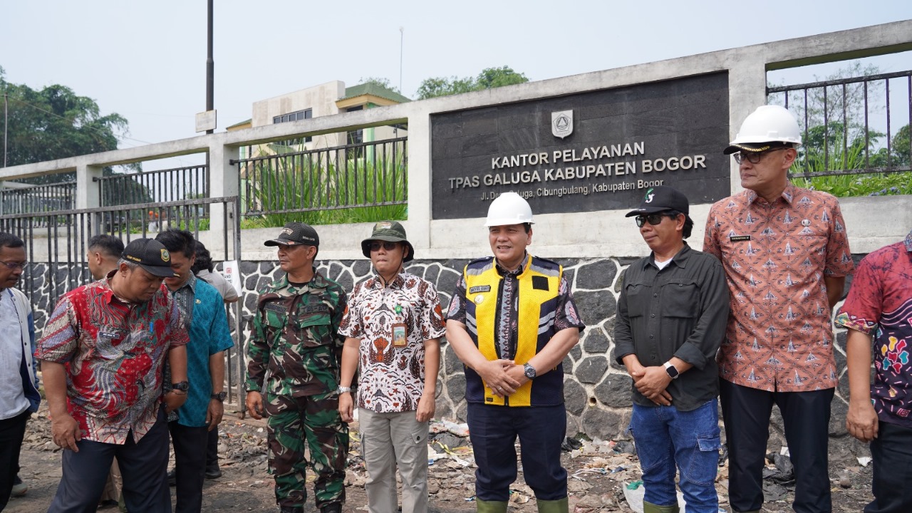 Pj. Bupati Bogor Sambut Kedatangan Kepala DLHK Pemkab Sidoarjo Terapkan Inovasi “Eco Lindi” Hilangkan Bau Sampah di TPA Galuga