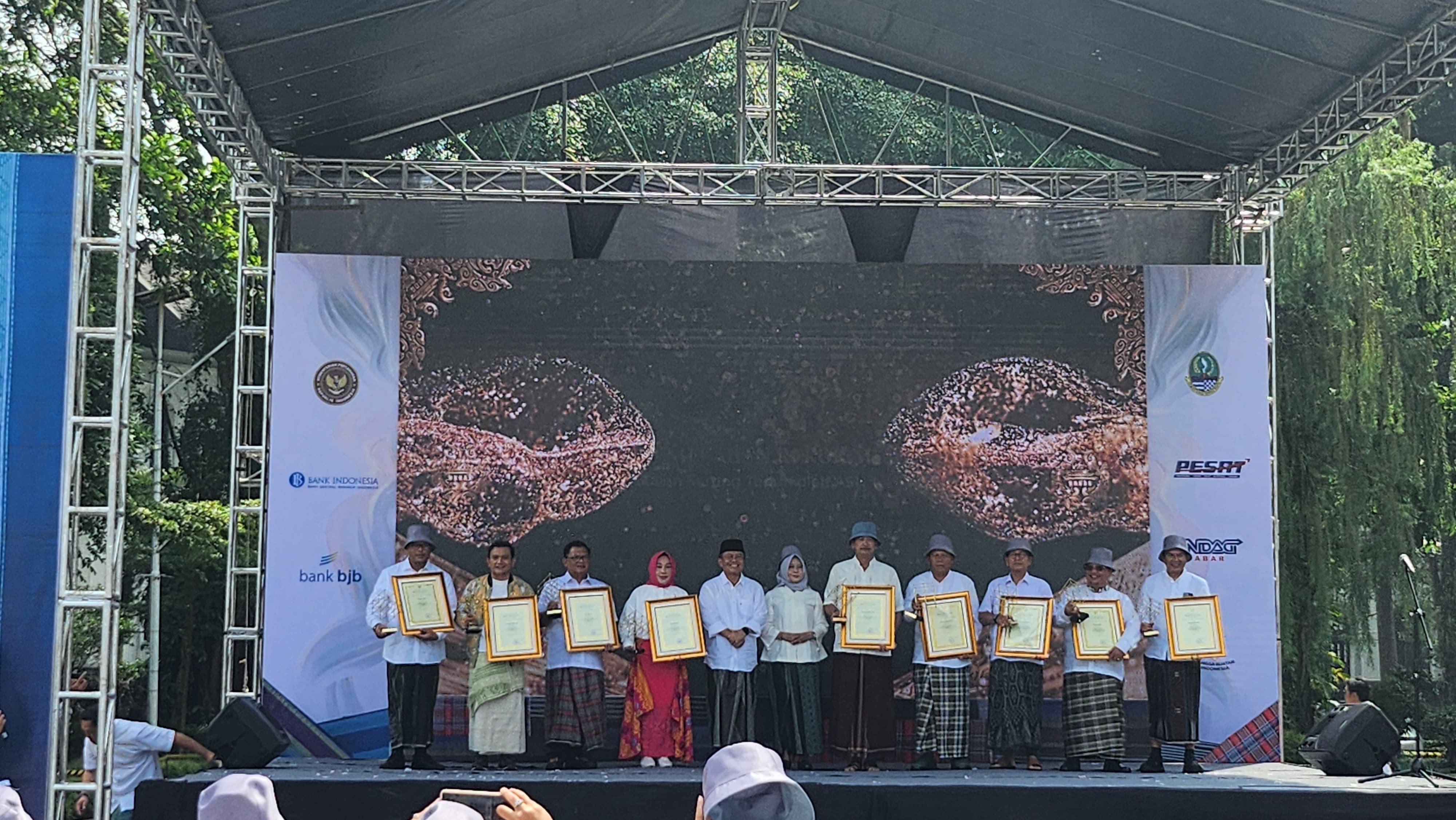 Pemkab Bogor Sukses Implementasikan SIINas, Raih Dua Penghargaan Sekaligus Tingkat Jawa Barat