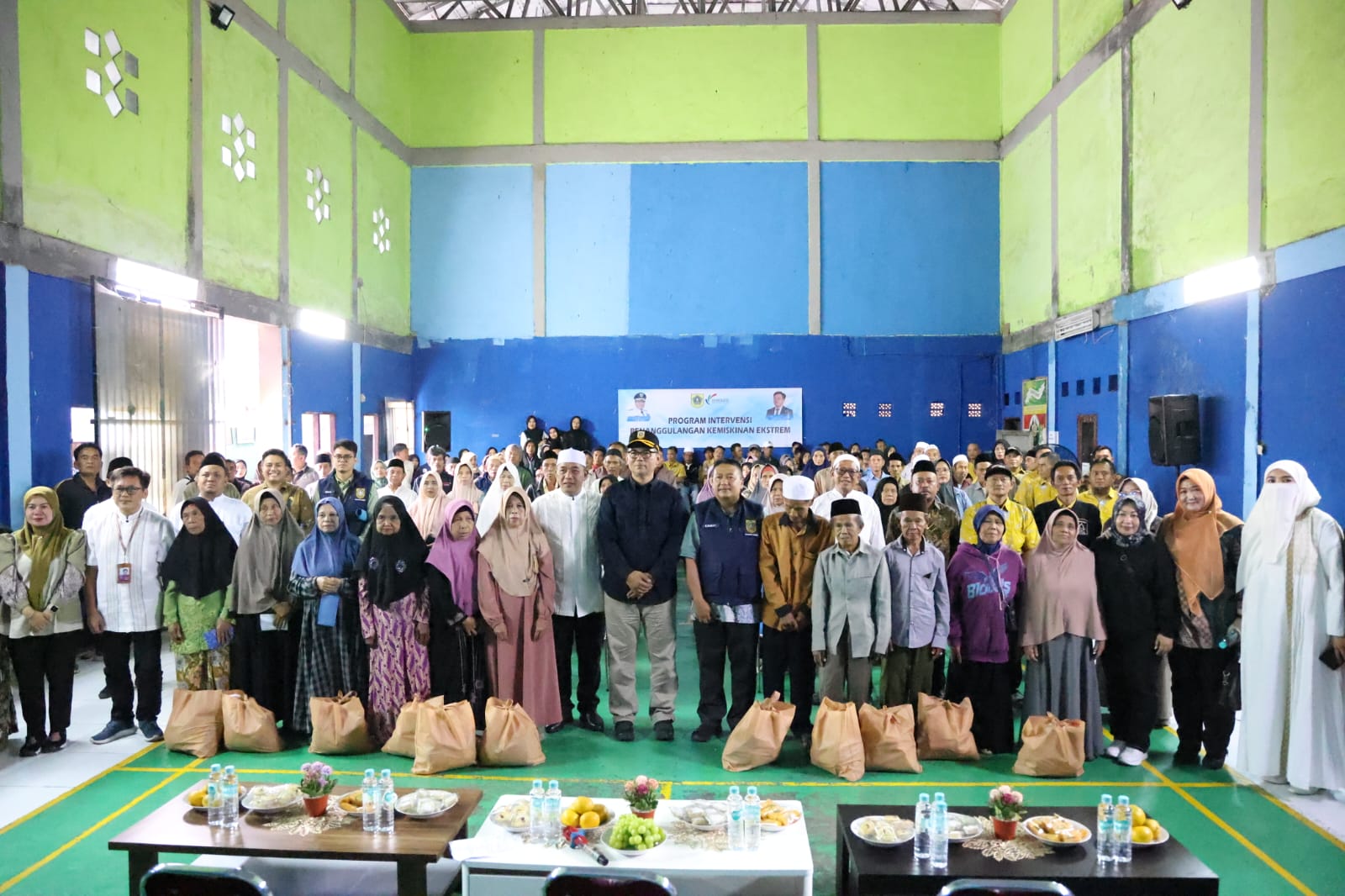 Tangani Kemiskinan Ekstrim, Pemkab Bogor Berikan Bantuan Sosial Kepada Masyarakat Kategori Miskin di Desa Pancawati