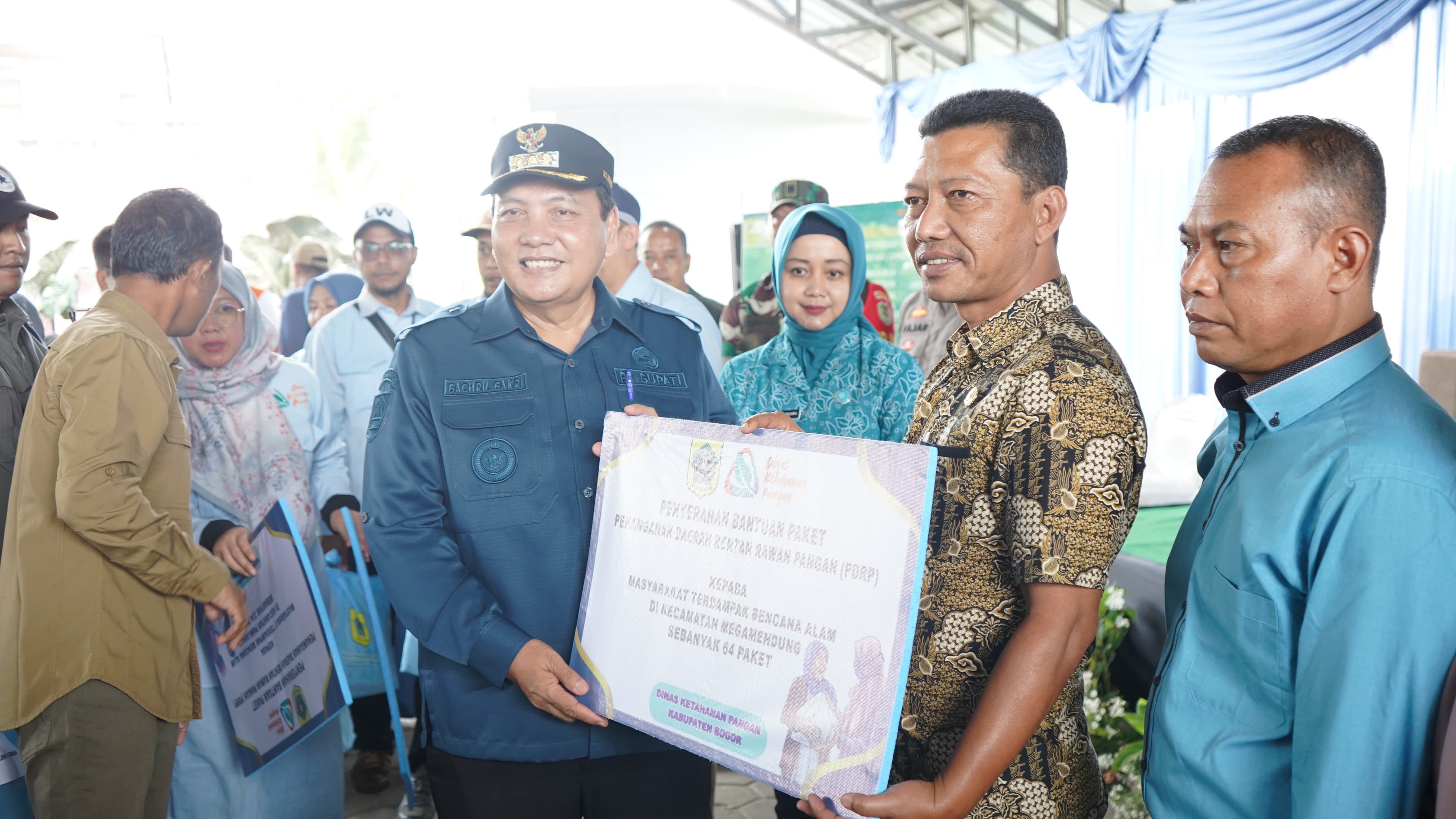 Pj. Bupati Bogor Lakukan Rangkaian Kegiatan Pelayanan Kepada Masyarakat di Kecamatan Leuwiliang