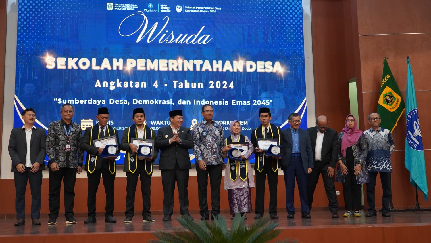 Wisuda Sekolah Pemerintah Desa Angkatan 4, Aparatur Desa Kabupaten Bogor Siap Berkarya Lebih Baik