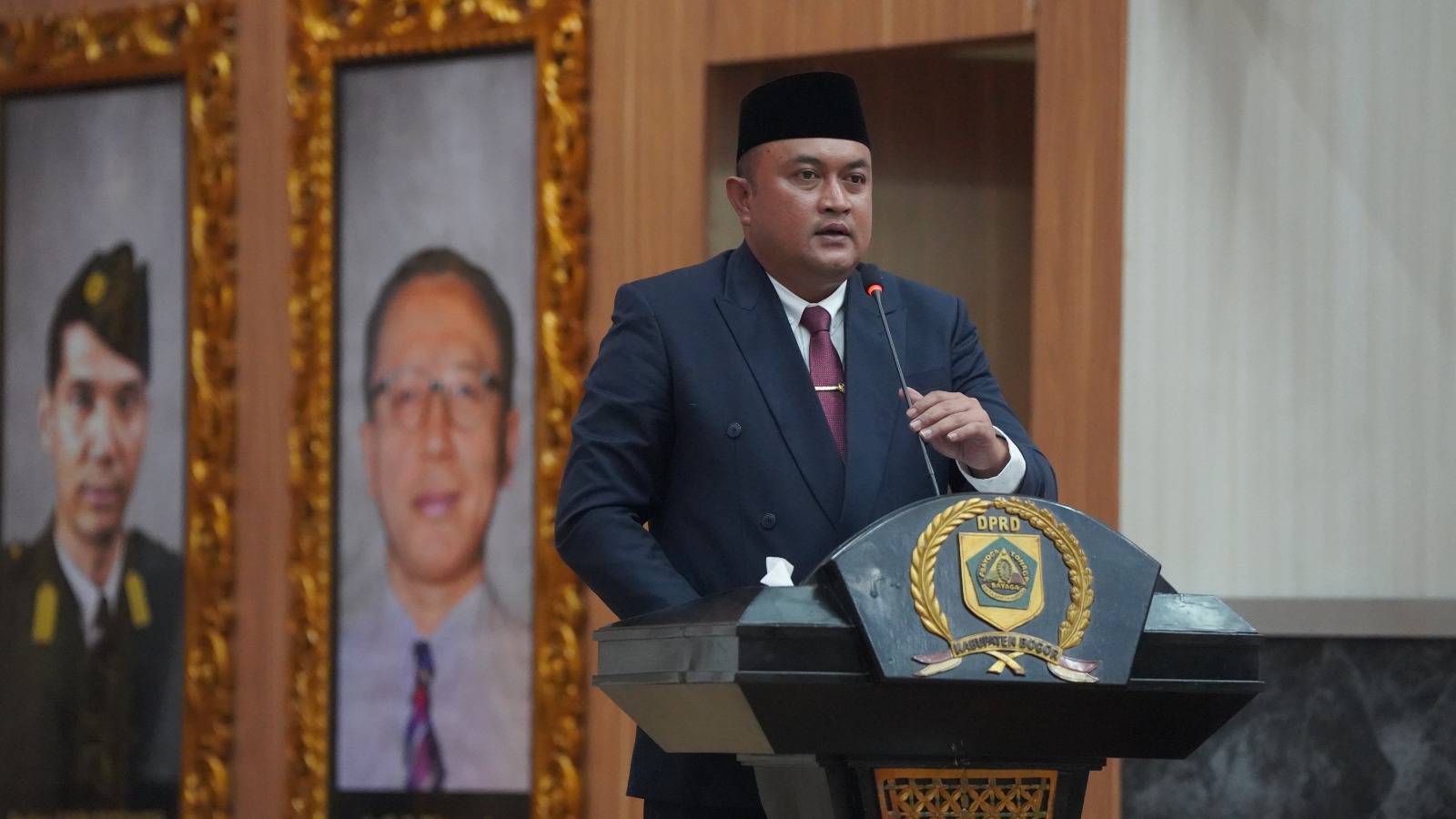 Melalui Rapat Paripurna, Bupati Bogor dan DPRD Tetapkan Perubahan Propemperda 2025 dan Rekomendasi LKPJ 2024