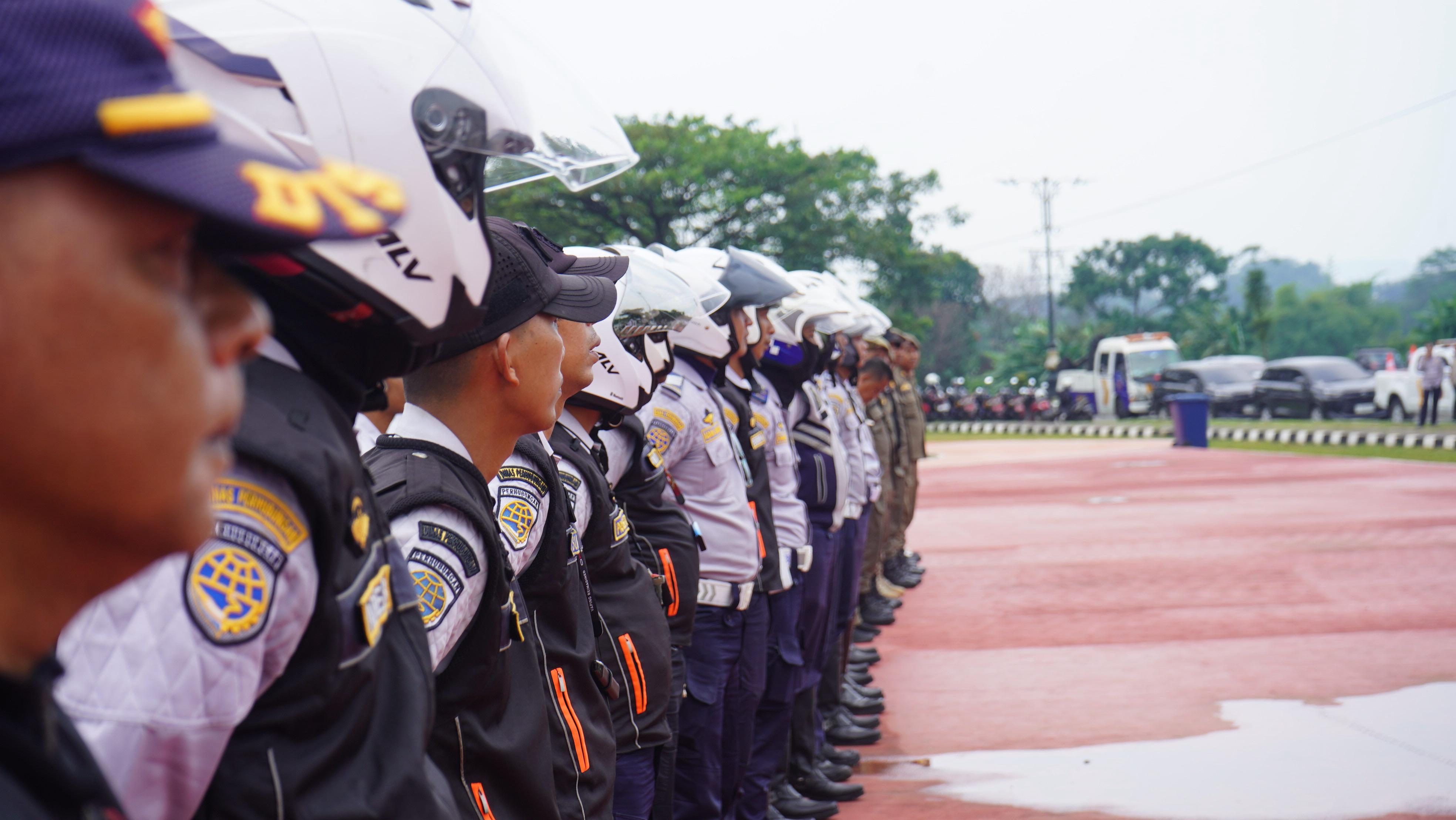 Perumda Pasar Tohaga Bersama Dinas Perhubungan Sinergi Tertibkan Parkir Liar dan PKL di Sekitar Pasar Ciluar