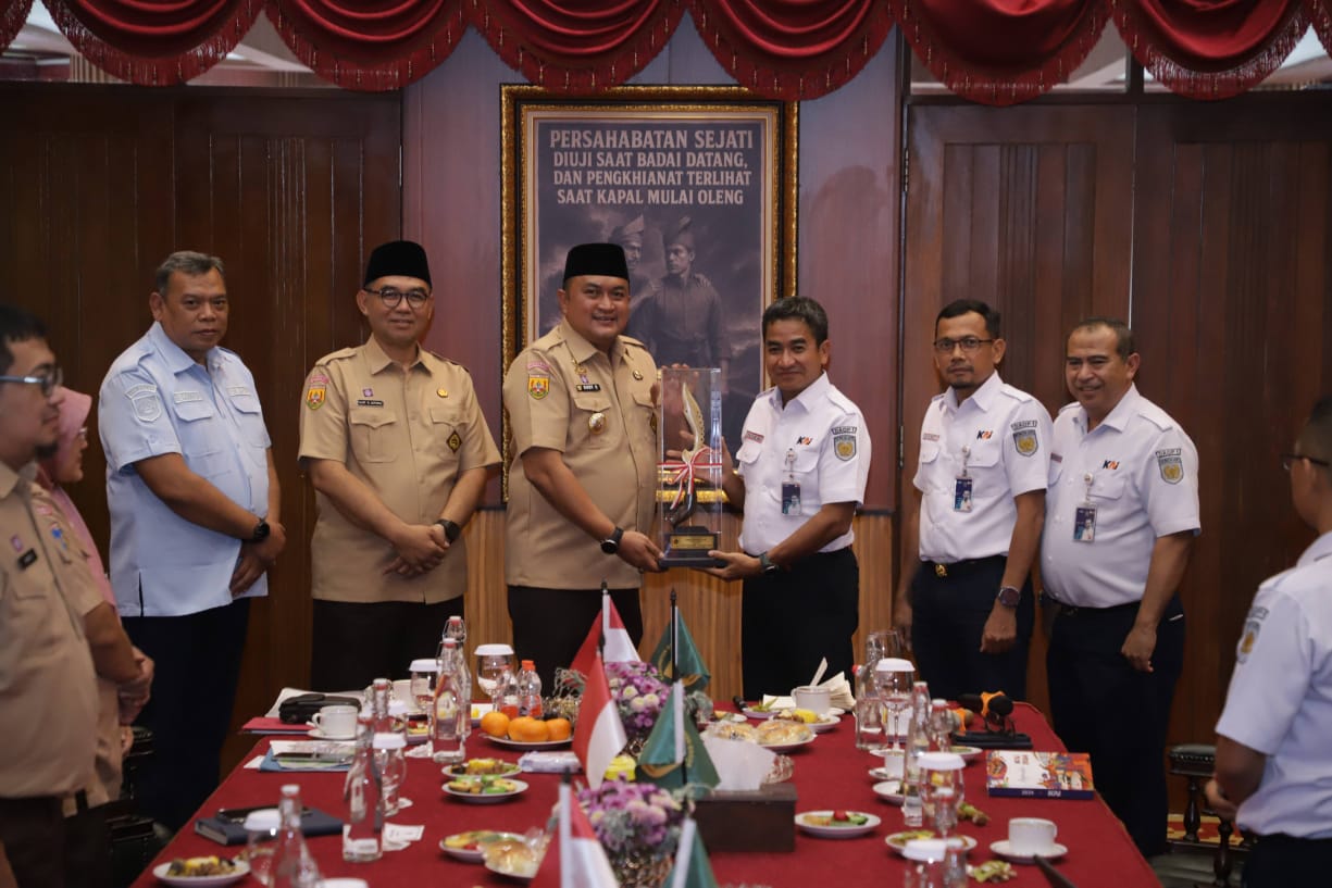 Bupati Bogor dan PT KAI Perkuat Sinergi Kembangkan Sistem Transportasi Terpadu
