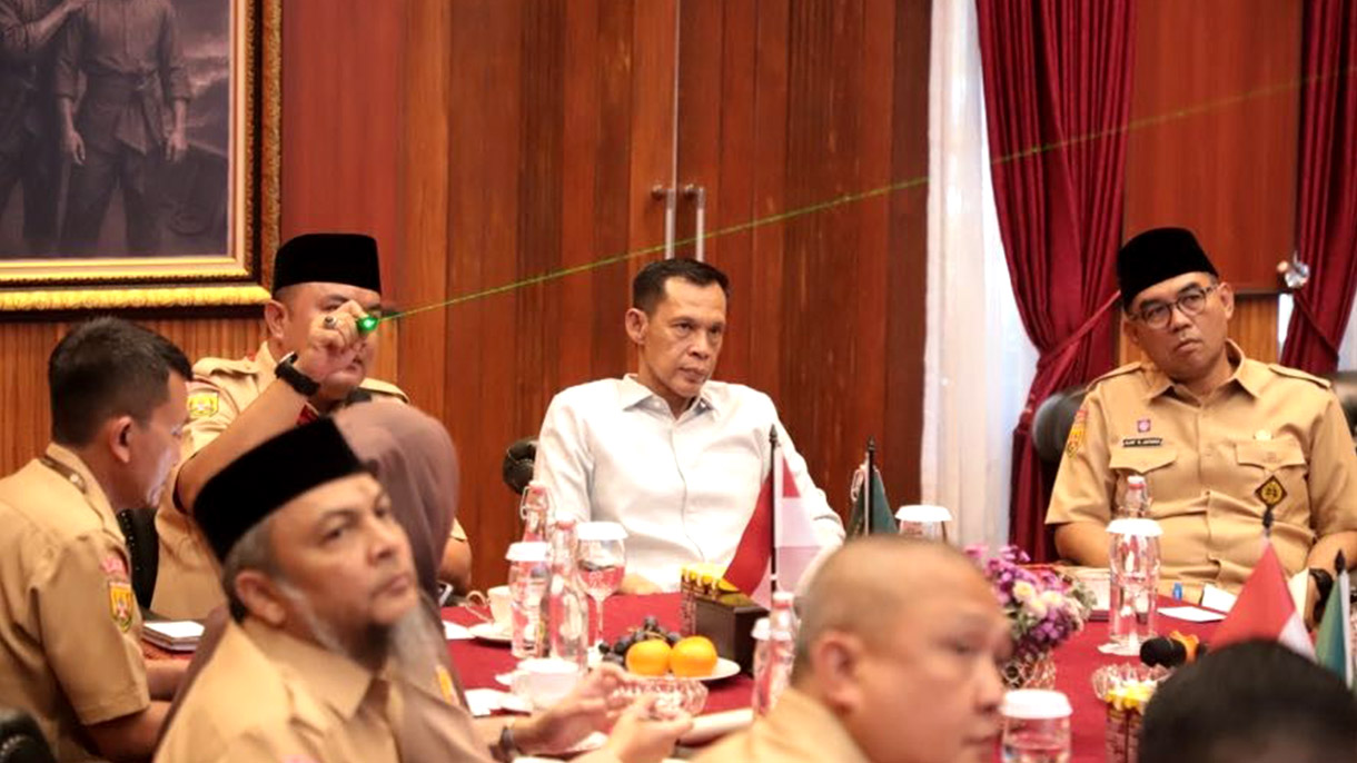 Bogor Siap Jadi Pusat Konservasi Satwa,  Bupati Rudy Ajak TSI Bangun Bogor Bird Zoo