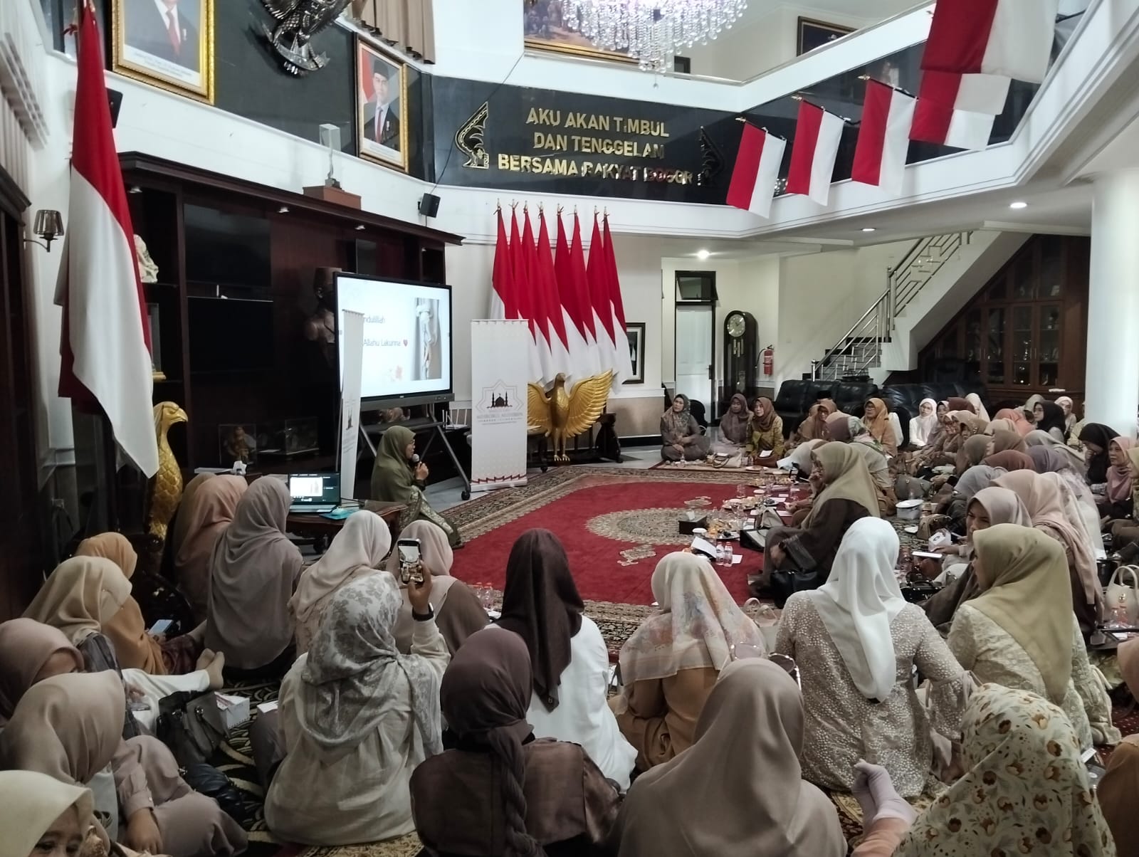 Pererat Ukhuwah, Ketua TP-PKK Kabupaten Bogor Gelar Pengajian Bulanan Muhasabah Akhir Tahun