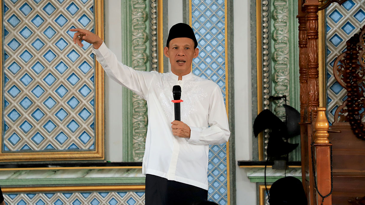 Wabup Jaro Ade Ajak Masyarakat Hidupkan Budaya “Jumat Bebersih” dan Gotong Royong