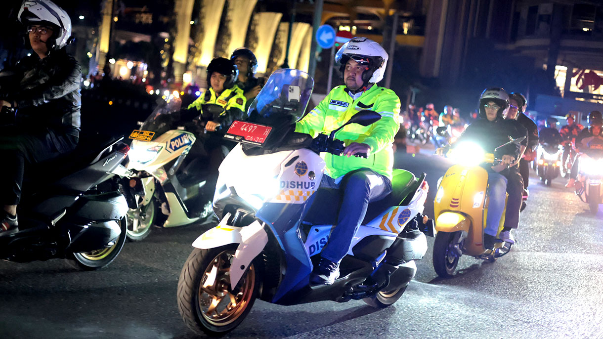 Pimpin Patroli Skala Besar, Bupati Rudy dan Forkopimda Bogor Sita Ratusan Botol Miras dan Fasilitasi Dash Run