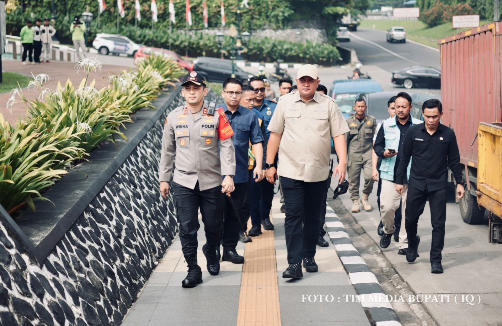 Bupati Bogor Tinjau lansung memastikan keamanan Sekaligus pimpin jajaran kehormatan dalam kunjungan Presiden RI ke Universitas Pertahanan