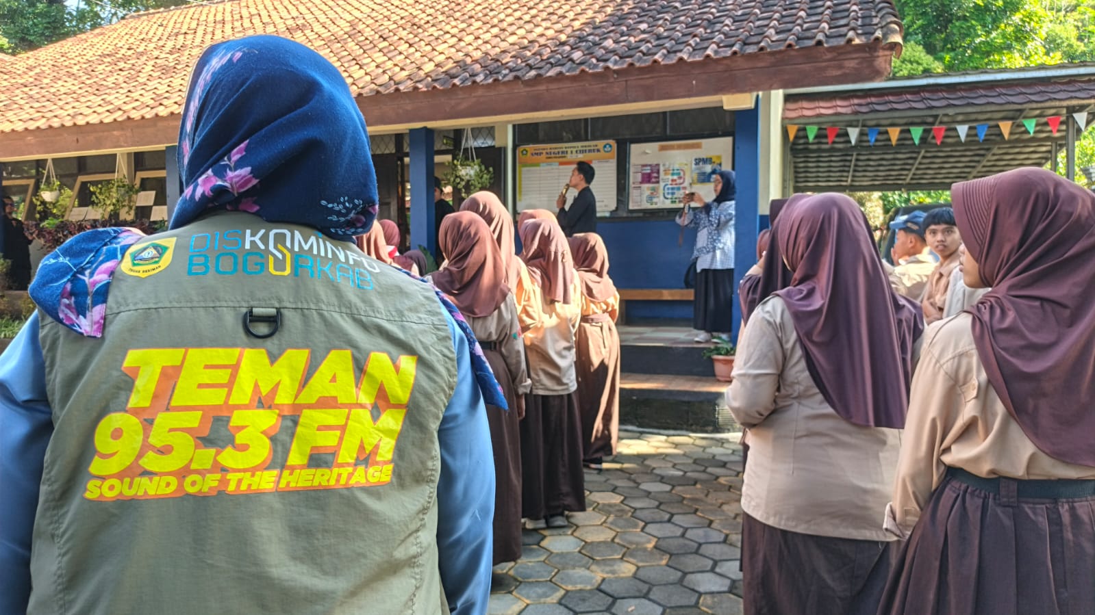 OB Van Teman FM Hadir di SMPN 1 Cijeruk, Kenalkan Dunia Radio dan Tingkatkan Literasi Pelajar