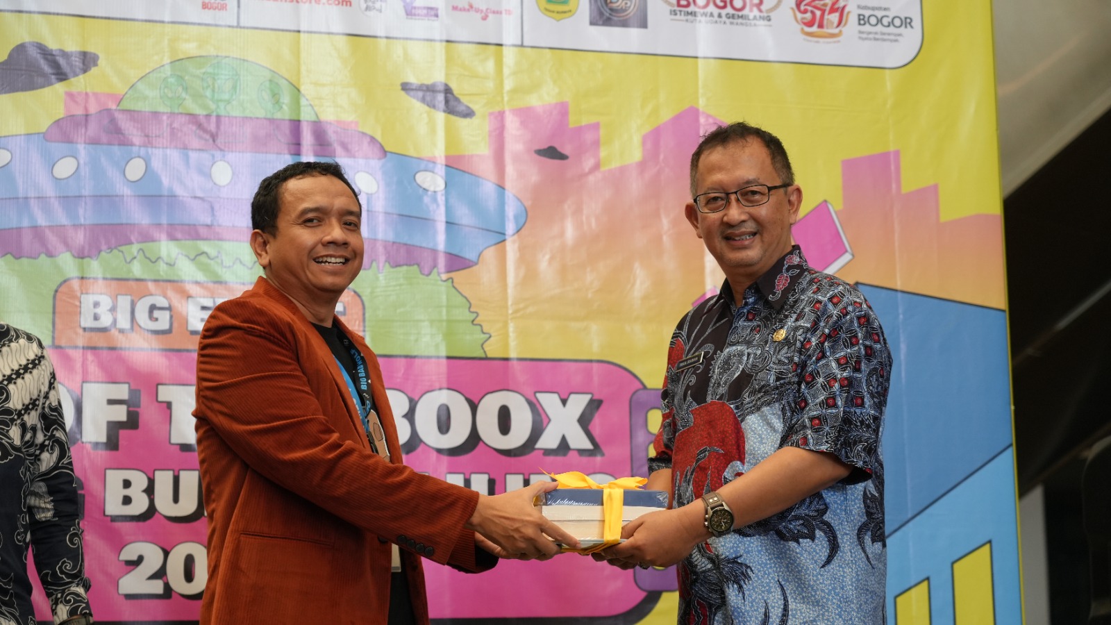 Pemkab Bogor Dorong Budaya Literasi Lewat Out of The Boox 2026