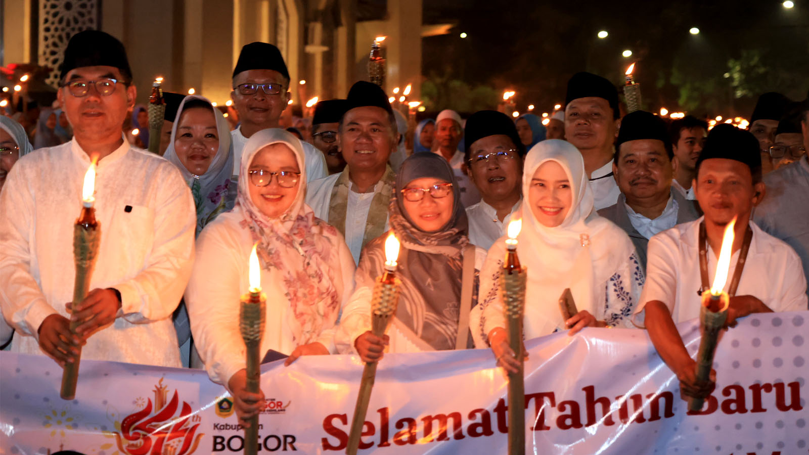 Ribuan Warga Sambut 1 Muharam 1448 H di Kabupaten Bogor dengan Pawai Obor