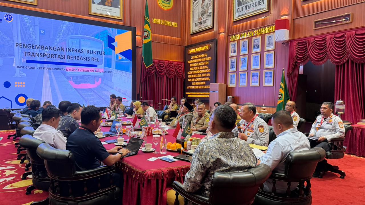Bupati Bogor Dorong Pengembangan Jaringan Perkeretaapian Selatan dan Barat untuk Atasi Kemacetan dan Perkuat Ekonomi Wilayah