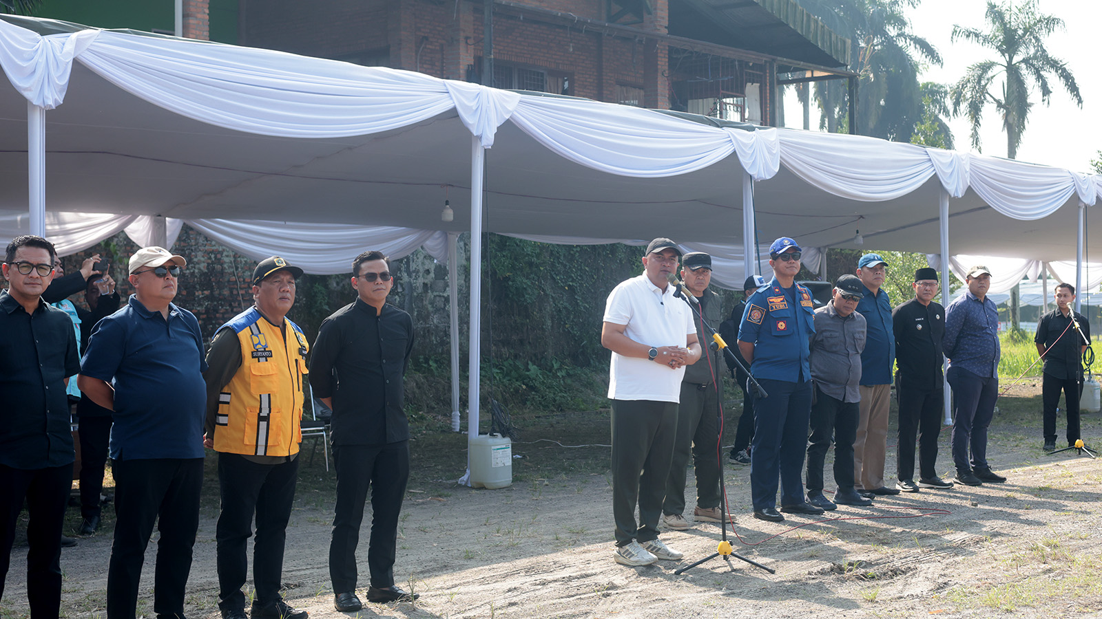 Tunjukkan Wajah Terbaik di Mata Internasional,  Pemkab Bogor Gelar Aksi Bersih Jalur Cijayanti-Bojong Koneng