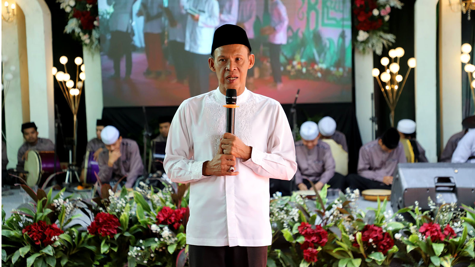Jaro Ade Apresiasi Konsistensi Warga Bojonggede Santuni Anak Yatim