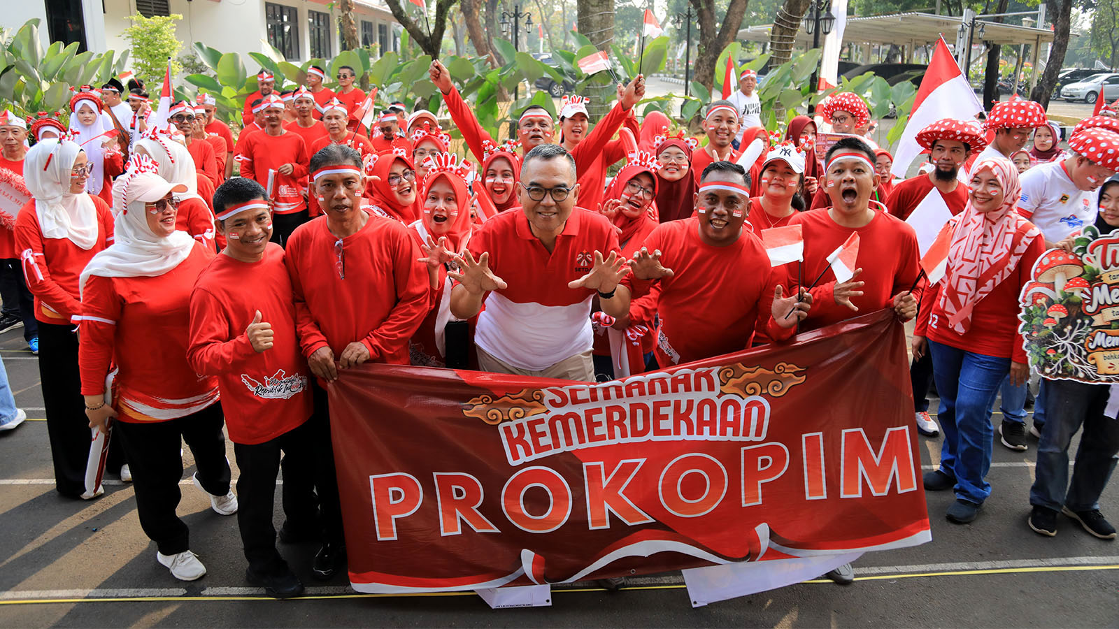 Lebur Tanpa Sekat, Setda Kabupaten Bogor Semarakkan HUT ke-81 RI