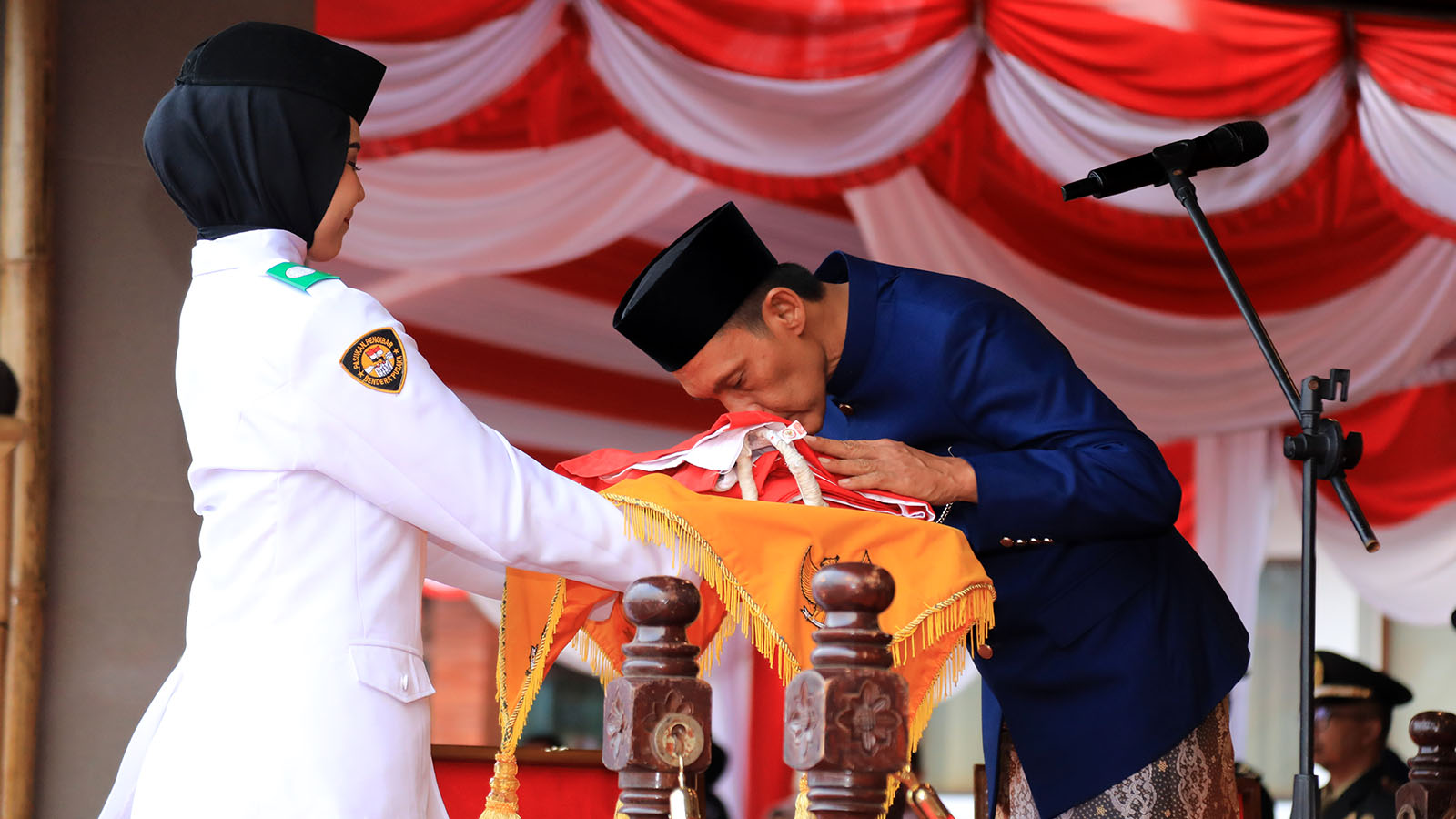 Pimpin Upacara HUT ke-81 RI, Wabup Ade Ruhandi Mobilisasi Bantuan Kemanusiaan Warga Bogor untuk Korban Bencana NTT