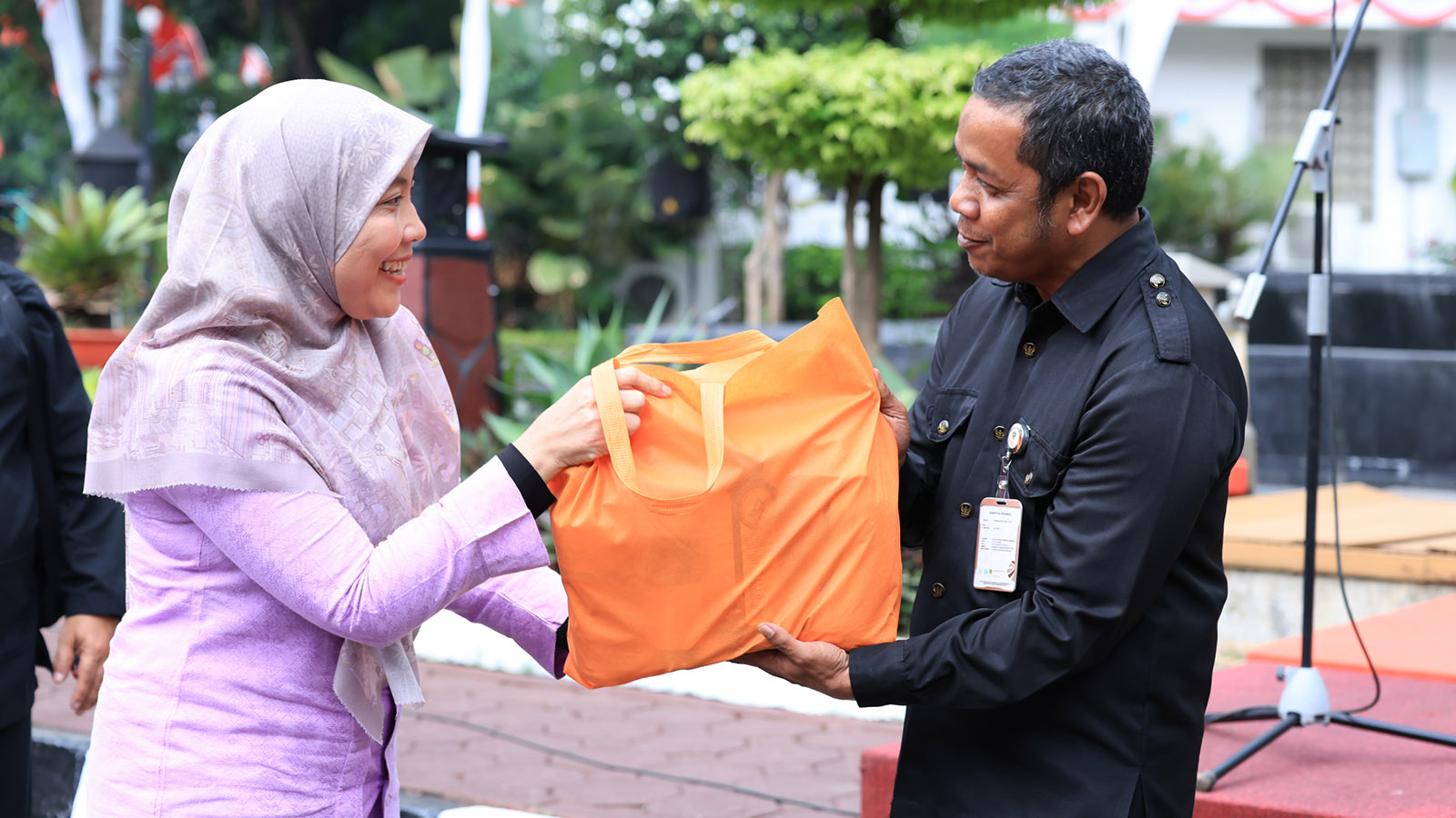Dukung Gagasan Sekda, Susi Hastuti Sebut One Day Freedom Wujud Penghormatan Bagi Pekerja Garis Depan